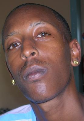 Ades lui c un couz tjr k di betiz m� c boug mwen faite pt l� com